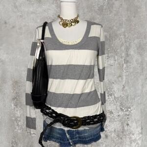 Grey and white striped long sleeve top #stripes